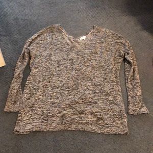 Gray 3/4 length sleeve v neck